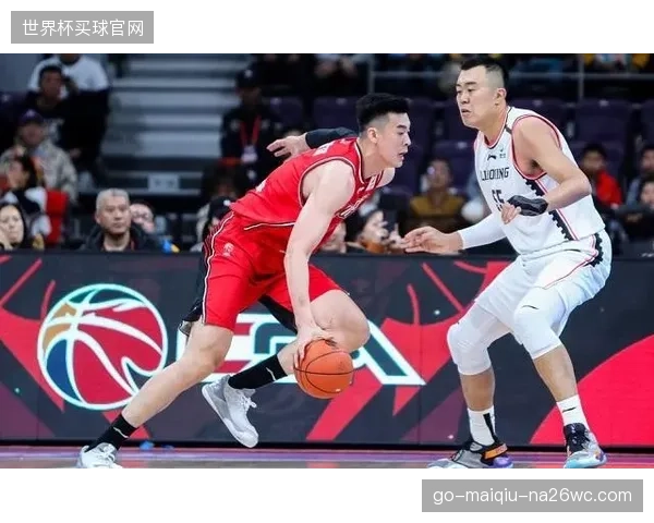绍切克作为球队攻防枢纽，其临场指挥与经验将是捷克应对复杂局面的稳定器。